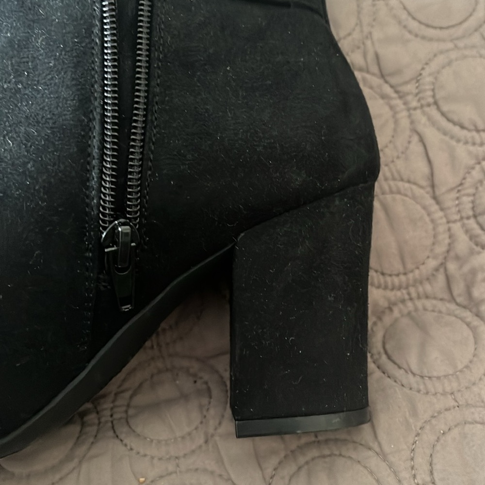 Boots - Picture 6 of 6